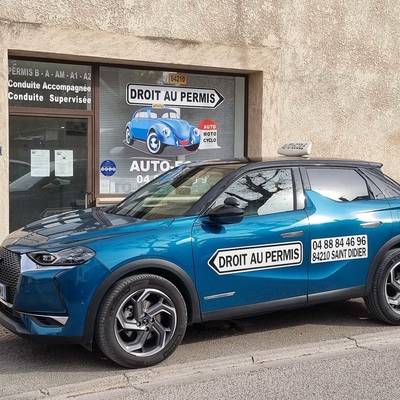Réalisation devanture voiture